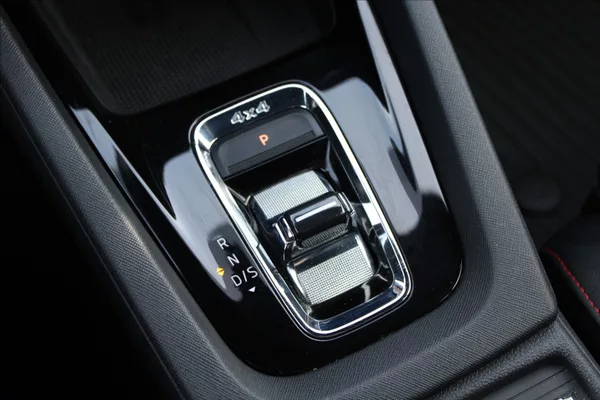 Škoda Octavia 2,0 TDI RS,AUTOMAT,4x4,120LET - foto 25