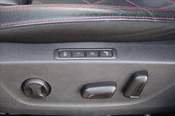 Škoda Octavia 2,0 TDI RS,AUTOMAT,4x4,120LET - foto 35
