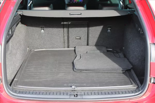 Škoda Octavia 2,0 TDI RS,AUTOMAT,4x4,120LET - foto 38