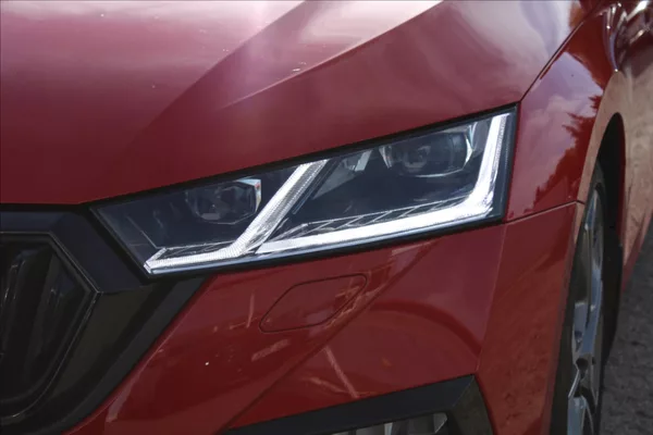 Škoda Octavia 2,0 TDI RS,AUTOMAT,4x4,120LET - foto 43
