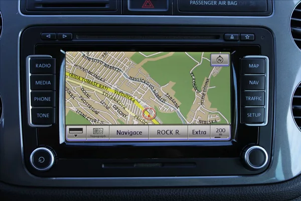 Volkswagen Tiguan 2,0 TDI VÝHŘEVY,TAŽNÉ - foto 12