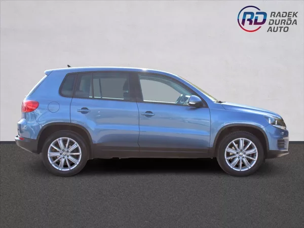 Volkswagen Tiguan 2,0 TDI VÝHŘEVY,TAŽNÉ - foto 4