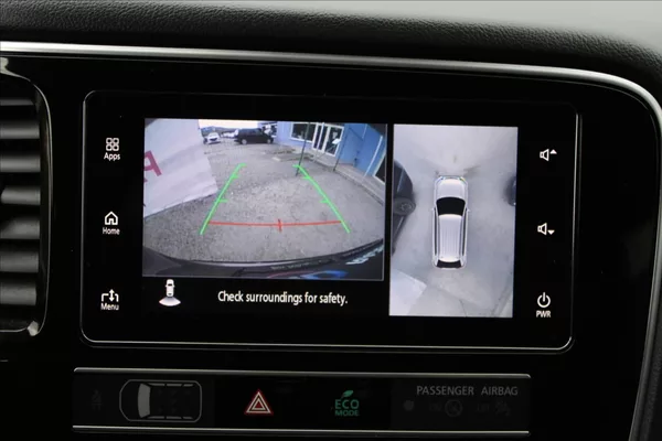 Mitsubishi Outlander 2,0 i A/T,4x4,7.MÍST,INSTYLE+ - foto 11