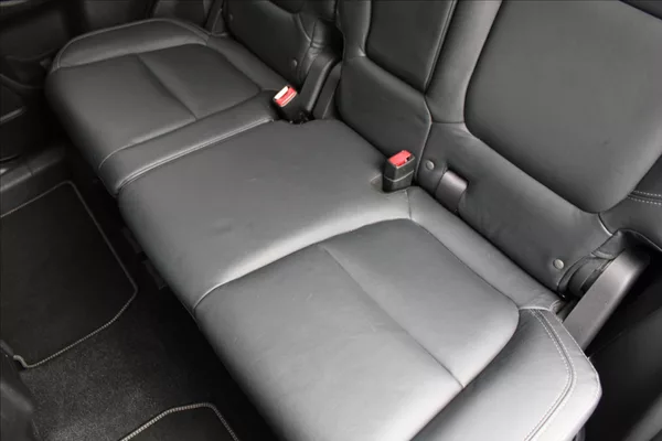 Mitsubishi Outlander 2,0 i A/T,4x4,7.MÍST,INSTYLE+ - foto 27