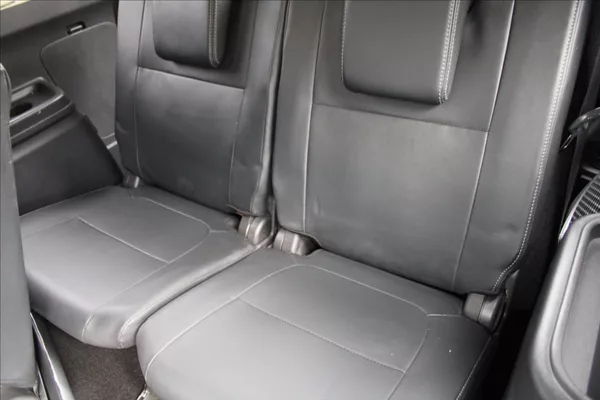 Mitsubishi Outlander 2,0 i A/T,4x4,7.MÍST,INSTYLE+ - foto 28