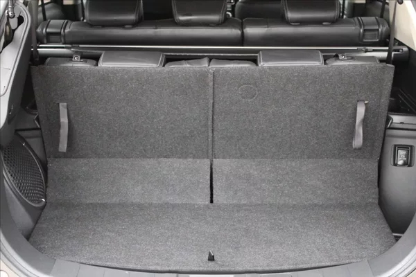 Mitsubishi Outlander 2,0 i A/T,4x4,7.MÍST,INSTYLE+ - foto 29