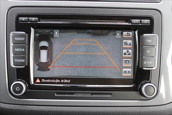 Volkswagen Tiguan 2,0 TDI ČR,1.MAJ,DPH,SERVIS - foto 12
