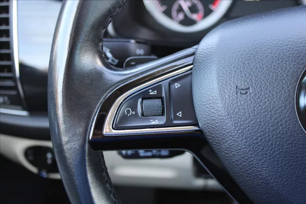 Škoda Kodiaq 2,0 TDI 7.MÍST,A/T,4x4,STYLE - foto 25