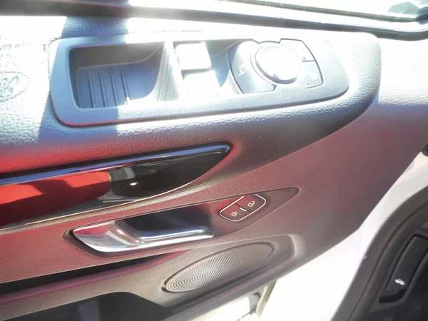 Ford Tourneo Custom SPORT - 2,0TDCi - 125kw - foto 19
