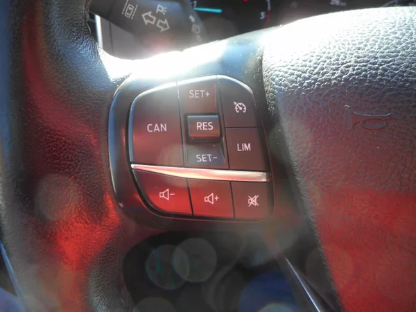 Ford Tourneo Custom SPORT - 2,0TDCi - 125kw - foto 31
