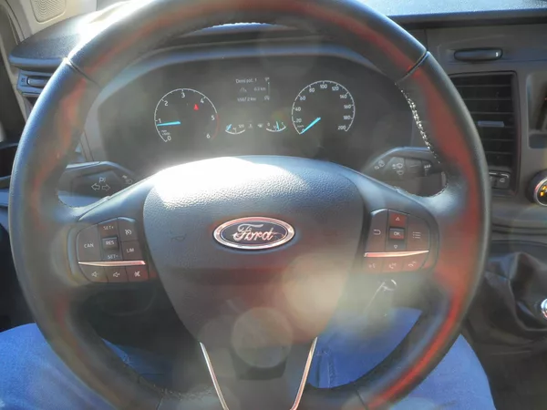 Ford Transit Custom 2,0-TEMPOMAT-SENZORY-TAŽNÉ - foto 20