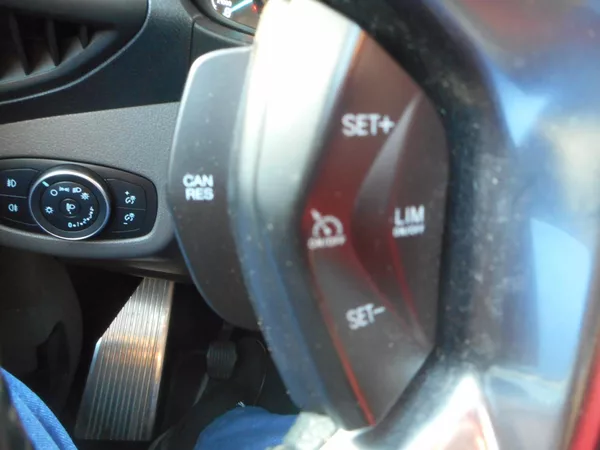 Ford Tourneo Connect 1,5-PANORAM-TAŽNÉ-VYHŘ.SEDAČKY - foto 15