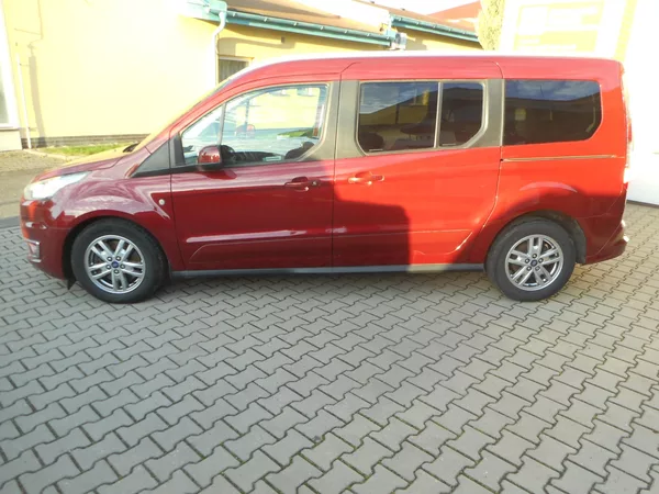 Ford Tourneo Connect 1,5-PANORAM-TAŽNÉ-VYHŘ.SEDAČKY - foto 2