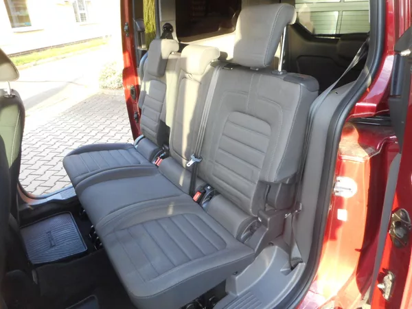 Ford Tourneo Connect 1,5-PANORAM-TAŽNÉ-VYHŘ.SEDAČKY - foto 22