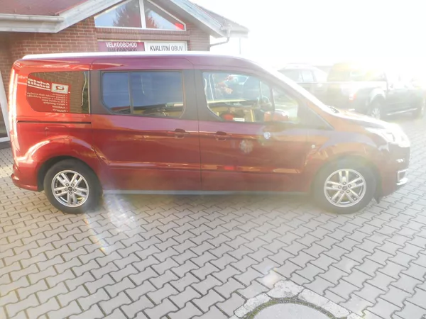 Ford Tourneo Connect 1,5-PANORAM-TAŽNÉ-VYHŘ.SEDAČKY - foto 5