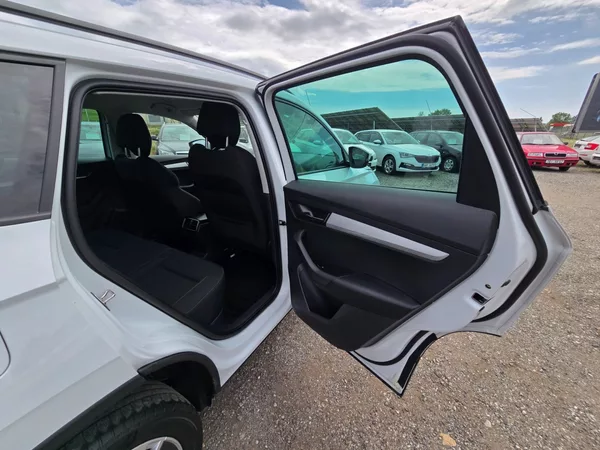 Škoda Karoq 2.0 TDi 85KW DSG Style - foto 18