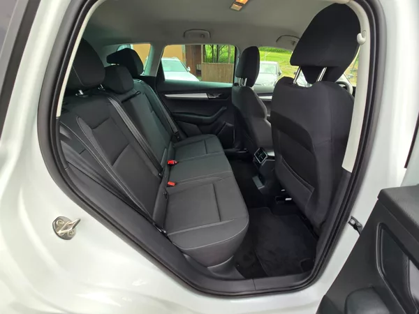 Škoda Karoq 2.0 TDi 85KW DSG Style - foto 19