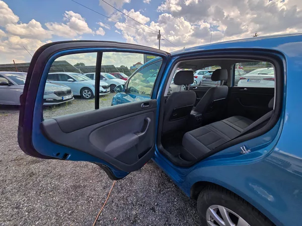 Volkswagen Golf Plus 1.6 FSI Trend DSG - foto 11