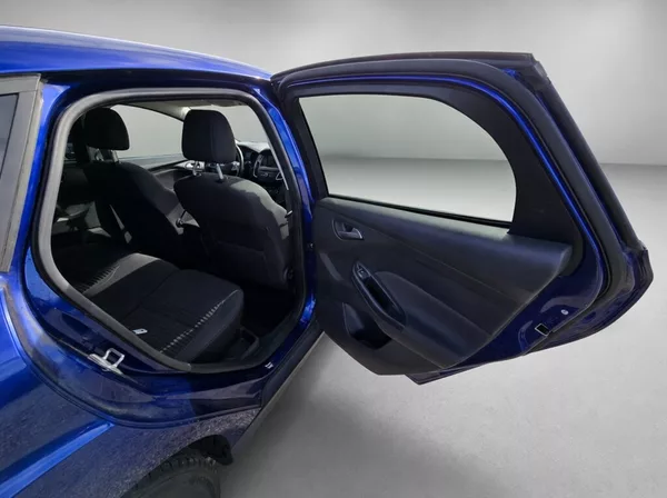 Ford Focus 1.0 Ecoboost Titanium - foto 18