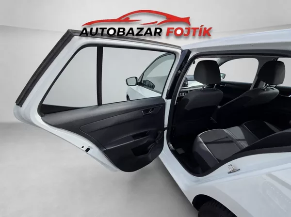 Škoda Fabia 1.0 MPI 44 kW Ambition - foto 11