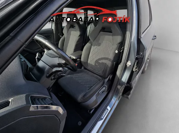 Škoda Karoq 2.0 TDi 110kW 4x4 Sportline DS - foto 10