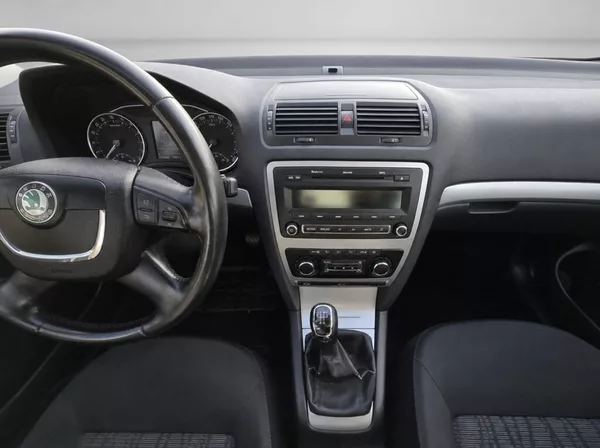 Škoda Octavia 1.6 TDi 77Kw Elegance - foto 15
