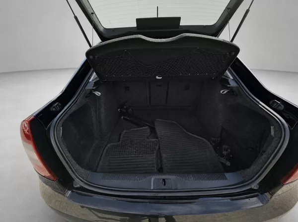 Škoda Octavia 1.6 TDi 77Kw Elegance - foto 17