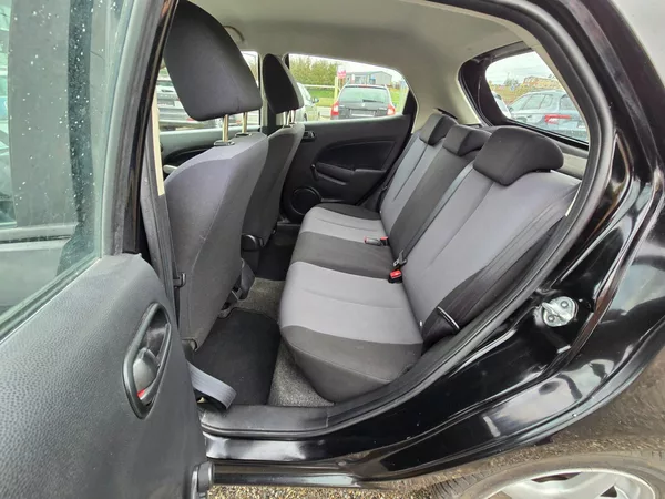 Mazda 2 1.3 MZR 55KE klima - foto 12