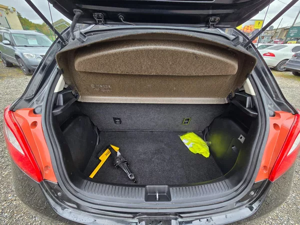 Mazda 2 1.3 MZR 55KE klima - foto 17
