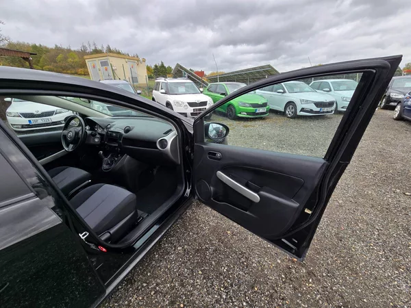 Mazda 2 1.3 MZR 55KE klima - foto 20