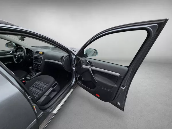 Škoda Octavia 1.4 Tsi 90kw Ambition - foto 20