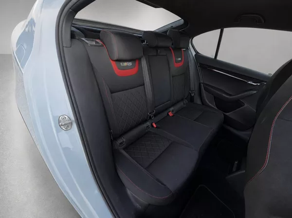Škoda Octavia RS 2.0 TDi 135KW DSG - foto 19
