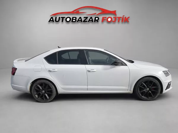 Škoda Octavia RS 2.0 TDi 135KW DSG - foto 8