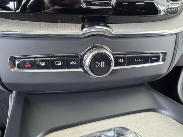 Volvo XC60 T6 AWD*Recharge*Inscription - foto 26