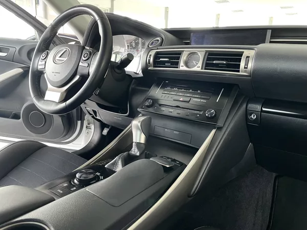 Lexus IS 300h IS 300h*AUT*Hybrid*Kamera* - foto 13
