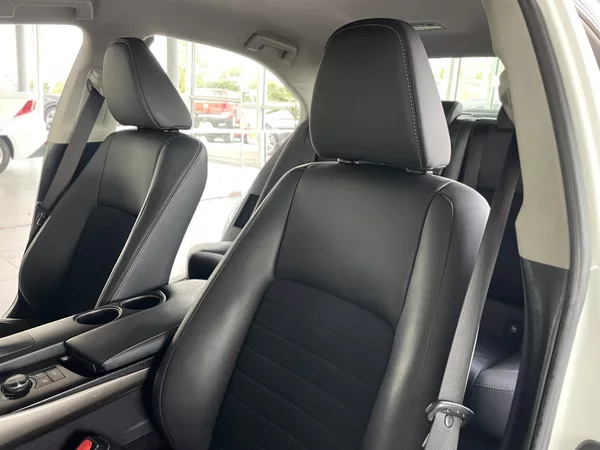 Lexus IS 300h IS 300h*AUT*Hybrid*Kamera* - foto 14