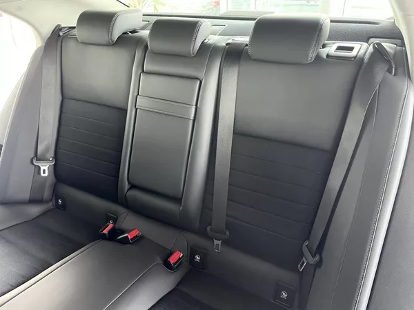 Lexus IS 300h IS 300h*AUT*Hybrid*Kamera* - foto 15