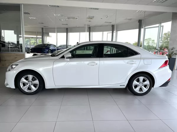 Lexus IS 300h IS 300h*AUT*Hybrid*Kamera* - foto 8