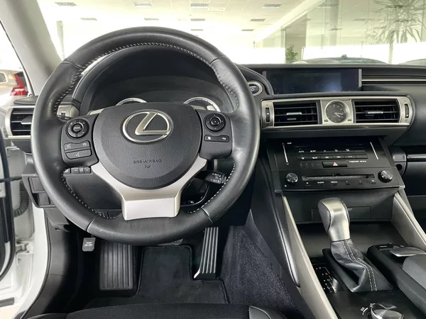 Lexus IS 300h IS 300h*AUT*Hybrid*Kamera* - foto 9