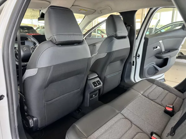 Citroën C4 1,2PT 130*AT8*Full LED*Kamera - foto 17
