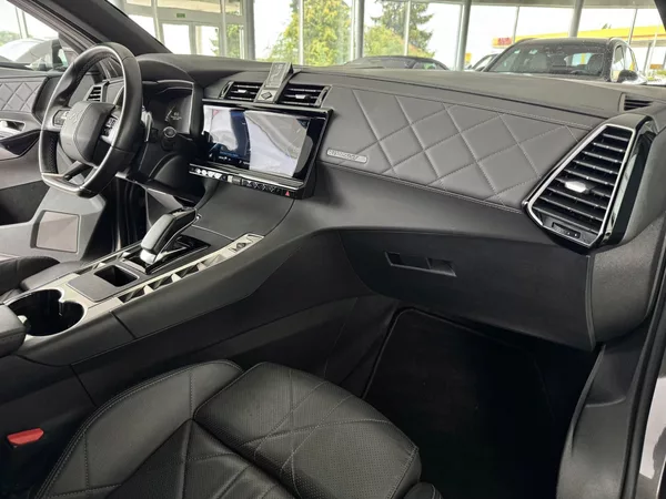 DS Automobiles DS7 Crossback 1,6 E-TENSE 300*AT8*4x4*RIVOLI - foto 13