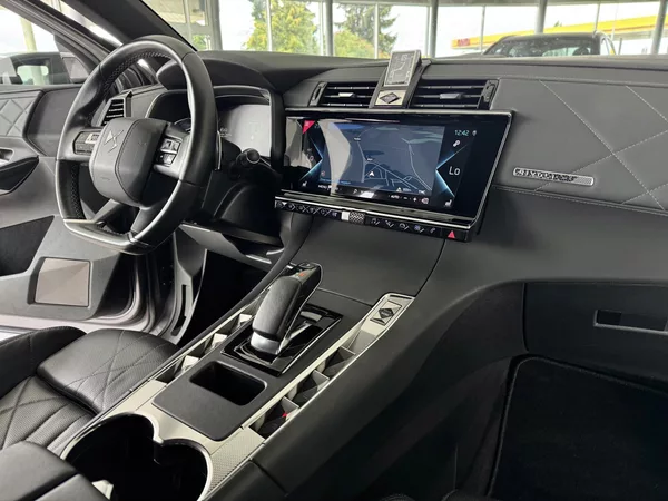 DS Automobiles DS7 Crossback 1,6 E-TENSE 300*AT8*4x4*RIVOLI - foto 14