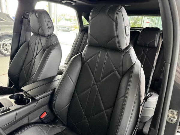 DS Automobiles DS7 Crossback 1,6 E-TENSE 300*AT8*4x4*RIVOLI - foto 15