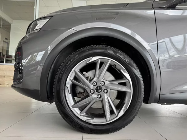 DS Automobiles DS7 Crossback 1,6 E-TENSE 300*AT8*4x4*RIVOLI - foto 46