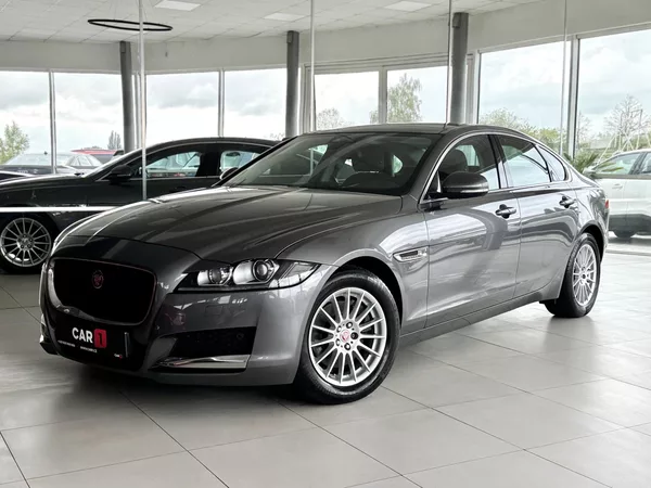 Jaguar XF 20d AUT*Panorama*Distronic