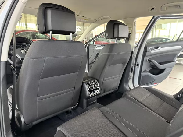 Volkswagen Passat 2,0TDI DSG 140kW*Masáž*Kam*Taž - foto 17