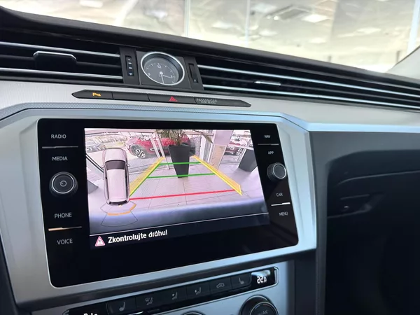 Volkswagen Passat 2,0TDI DSG 140kW*Masáž*Kam*Taž - foto 21