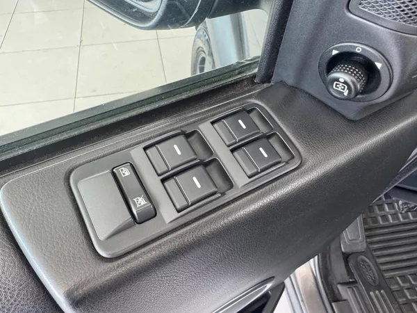Land Rover Discovery 2,7TDV6*4x4*Xenon*Manuál*7MÍST - foto 23