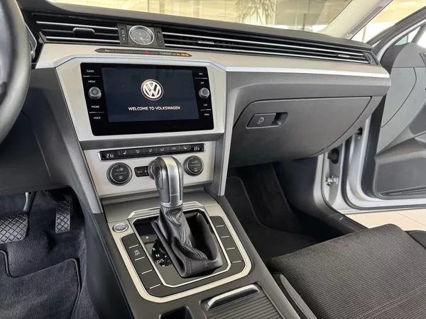 Volkswagen Passat Variant 2,0TDI DSG 140kW*Masáž*Kam*Taž - foto 20