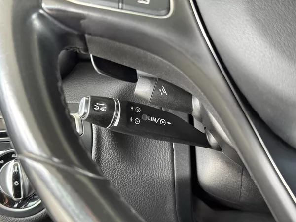 Mercedes-Benz Třídy C 250d 4Matic*Distronic*AirMatic - foto 25